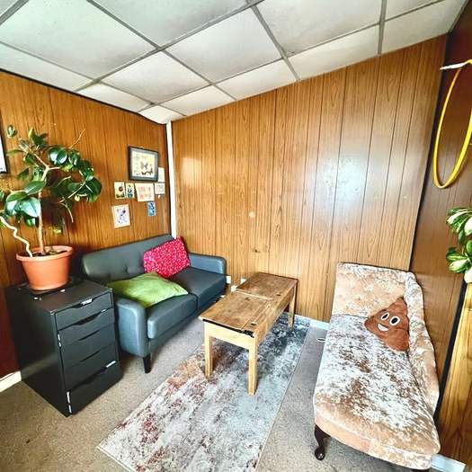 Unit 8 Desk Space - Photo 7