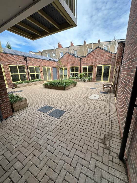 Rennisons Yard - Photo 3